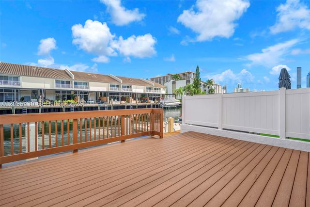 3925 NE 167th St 20, North Miami Beach, FL 33160