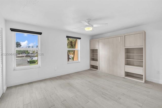 3925 NE 167th St 20, North Miami Beach, FL 33160