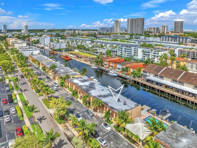3925 NE 167th St 20, North Miami Beach, FL 33160