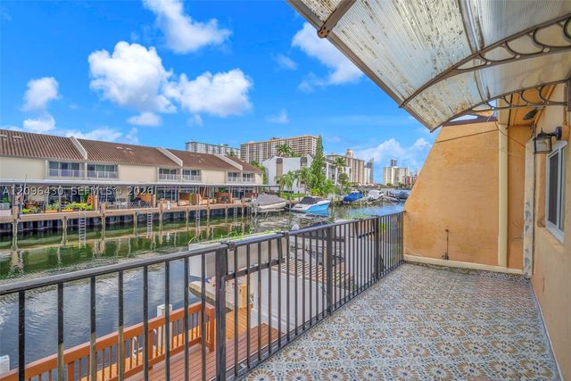 3925 NE 167th St 20, North Miami Beach, FL 33160