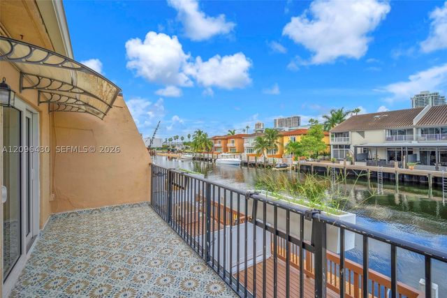 3925 NE 167th St 20, North Miami Beach, FL 33160