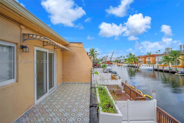 3925 NE 167th St 20, North Miami Beach, FL 33160