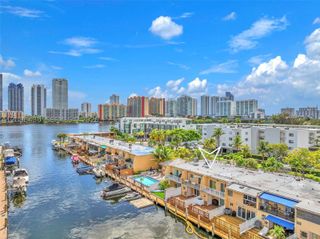 3925 NE 167th St 20, North Miami Beach, FL 33160
