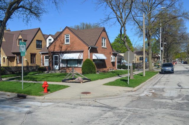 2602 73rd STREET, Wauwatosa, WI 53213