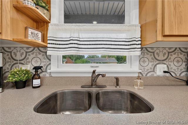 118 Farrington Drive, New Albany, IN 47150