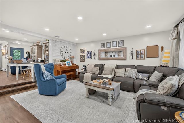 118 Farrington Drive, New Albany, IN 47150