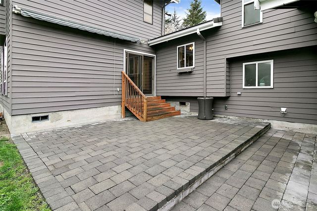 19114 49th Place W, Lynnwood, WA 98036