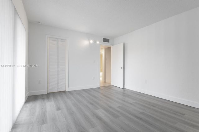 5301 SW 77th Ct 201G, Miami, FL 33155