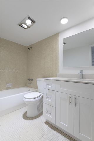 5301 SW 77th Ct 201G, Miami, FL 33155