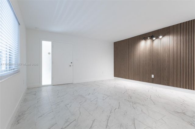 5301 SW 77th Ct 201G, Miami, FL 33155