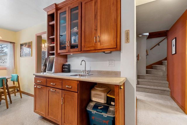 636 E ST JOSEPH STREET, Green Bay, WI 54301