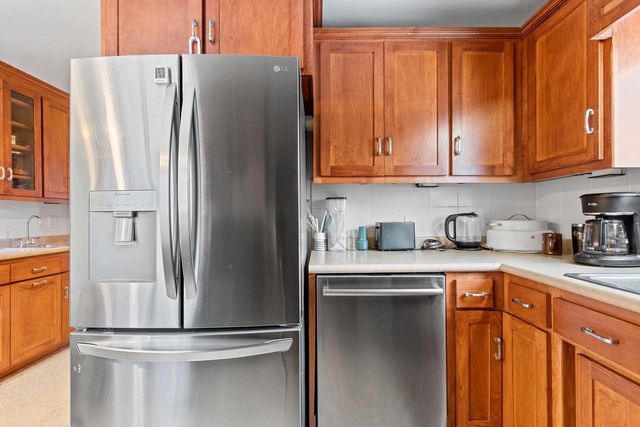 636 E ST JOSEPH STREET, Green Bay, WI 54301