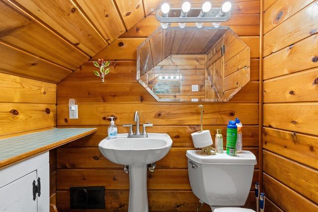 636 E ST JOSEPH STREET, Green Bay, WI 54301