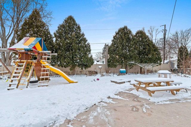 636 E ST JOSEPH STREET, Green Bay, WI 54301