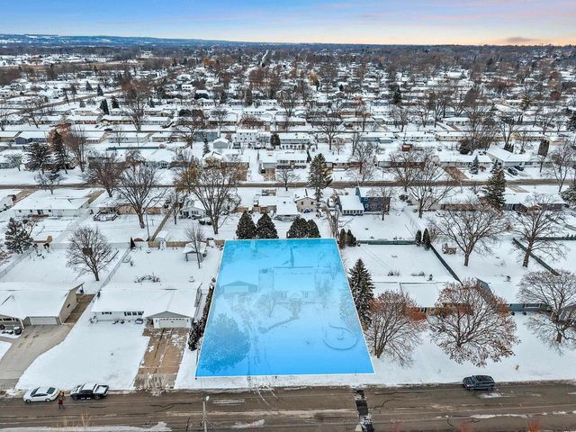 636 E ST JOSEPH STREET, Green Bay, WI 54301