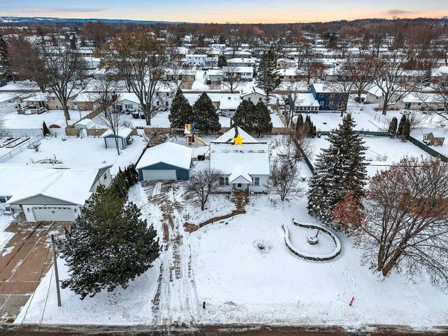 636 E ST JOSEPH STREET, Green Bay, WI 54301