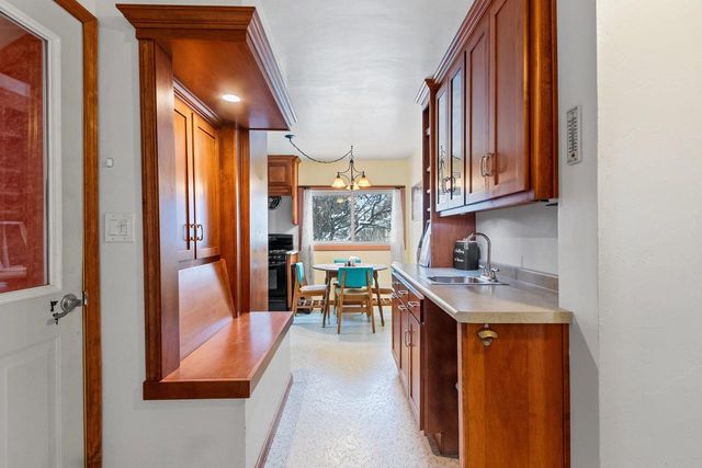 636 E ST JOSEPH STREET, Green Bay, WI 54301