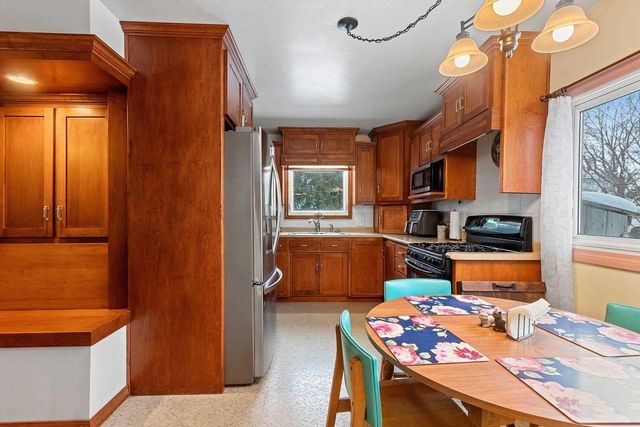 636 E ST JOSEPH STREET, Green Bay, WI 54301