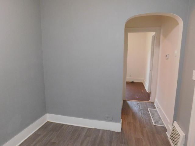 925 Dayton Avenue, Kalamazoo, MI 49048