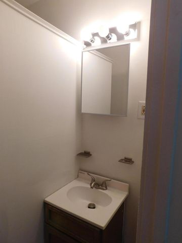 925 Dayton Avenue, Kalamazoo, MI 49048