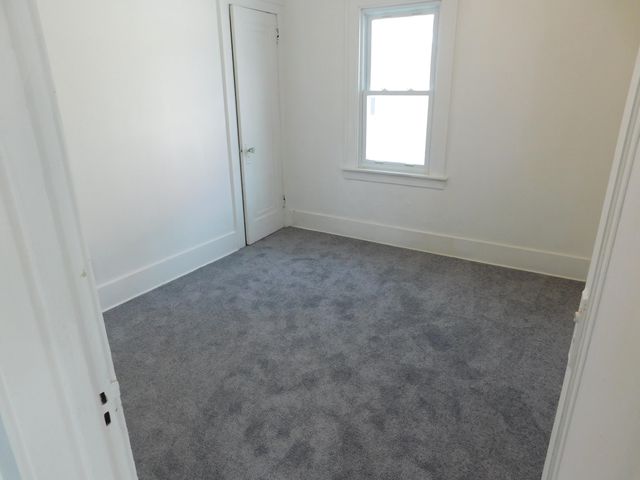 925 Dayton Avenue, Kalamazoo, MI 49048