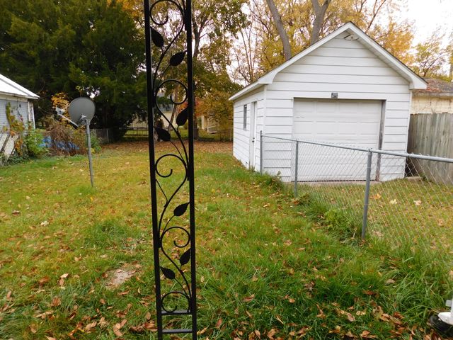 925 Dayton Avenue, Kalamazoo, MI 49048