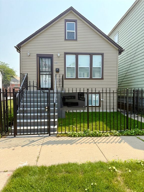 8409 S Brandon Avenue, Chicago, IL 60617