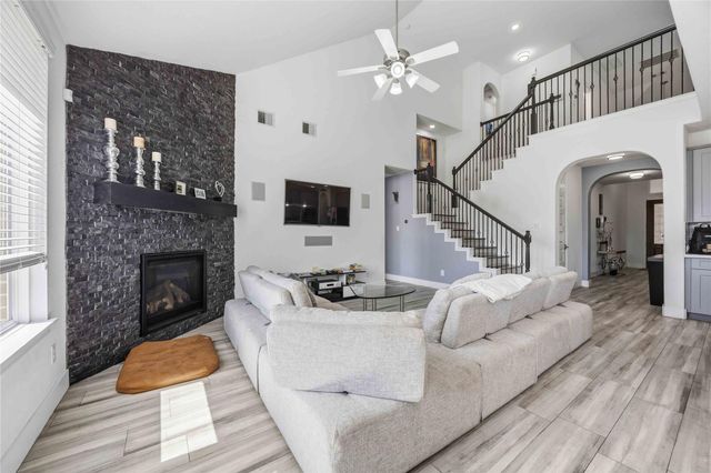 2826 Walnut Crest Drive, Katy, TX 77494