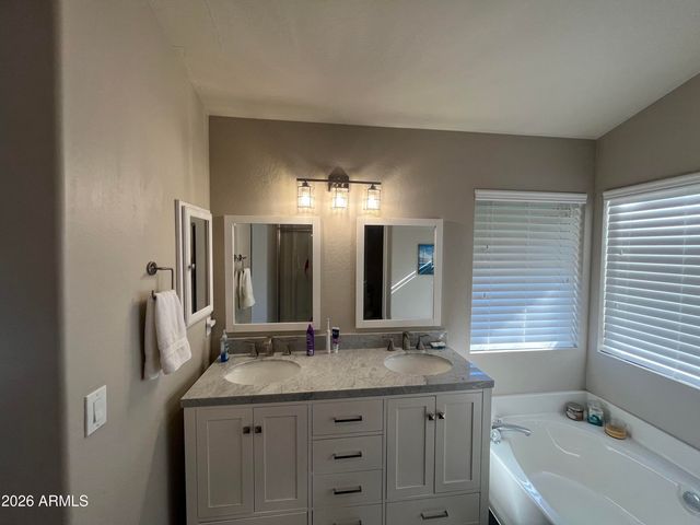 1270 E CHICAGO Circle, Chandler, AZ 85225