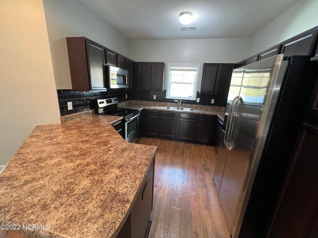 110 Caldwell Loop, Jacksonville, NC 28546