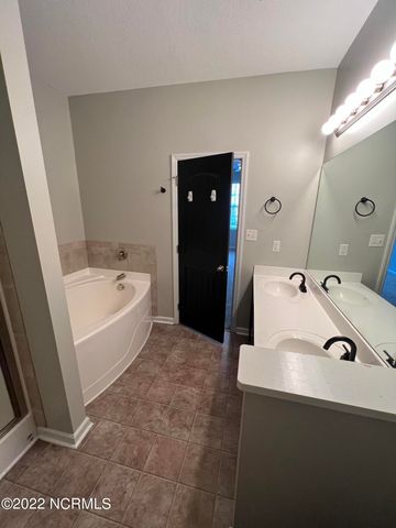 110 Caldwell Loop, Jacksonville, NC 28546