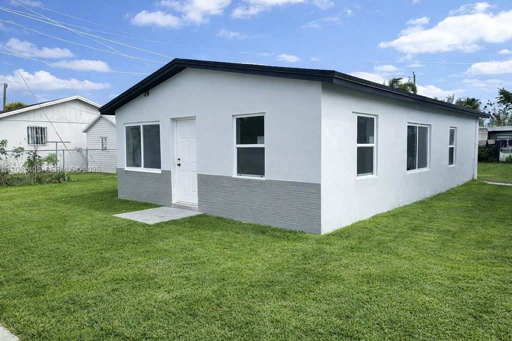 1405 NW 5th Court 2, Florida City, FL 33034