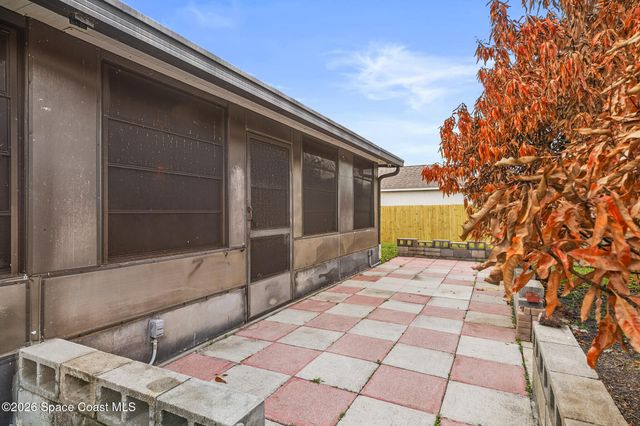 175 Benchor Road NW, Palm Bay, FL 32907