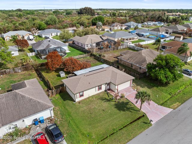 175 Benchor Road NW, Palm Bay, FL 32907