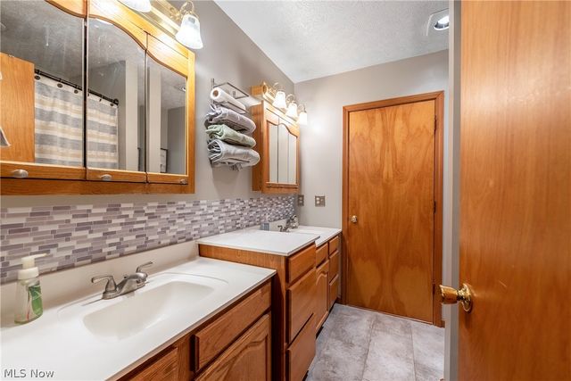 457 Dover Center Road, Bay Village, OH 44140