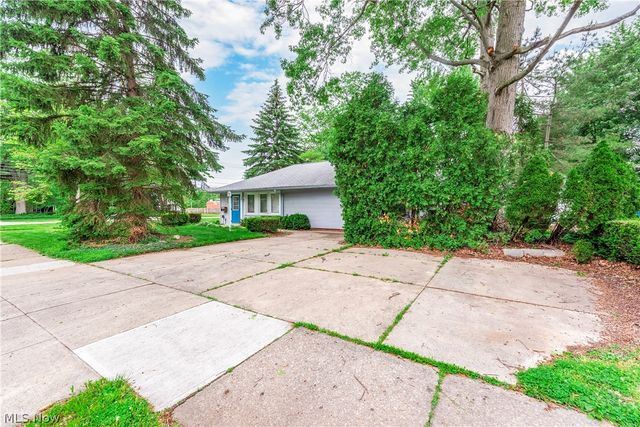 457 Dover Center Road, Bay Village, OH 44140