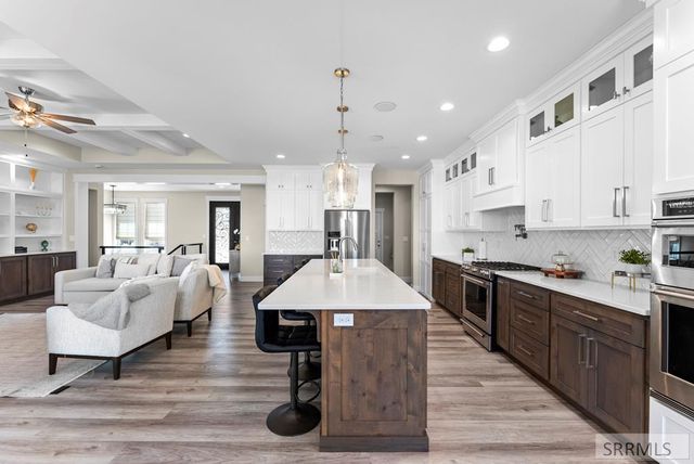 5525 Klamath Falls St, Ammon, ID 83406