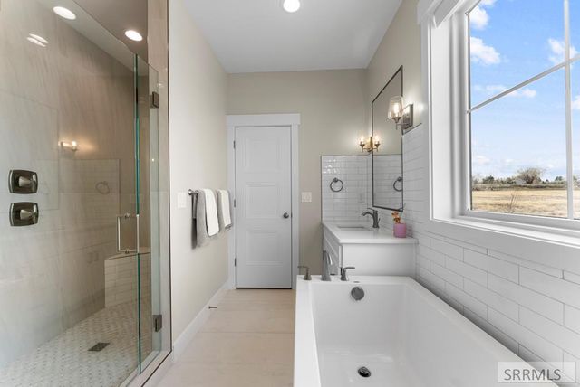 5525 Klamath Falls St, Ammon, ID 83406