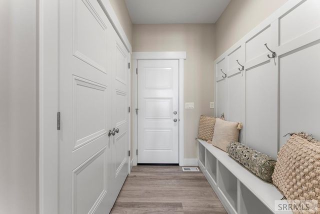 5525 Klamath Falls St, Ammon, ID 83406