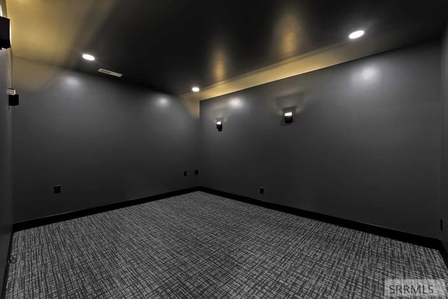 5525 Klamath Falls St, Ammon, ID 83406