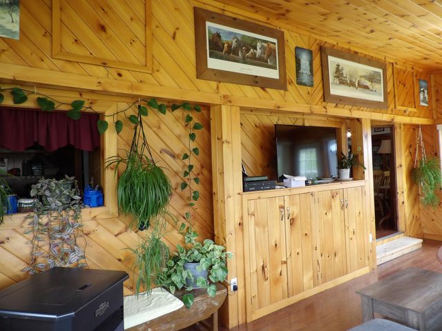 1374 US Route 7S, Wallingford, VT 05773