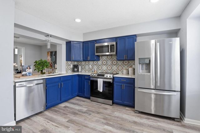 2357 SKYLAND TER SE, Washington, DC 20020