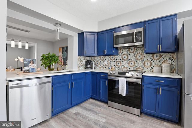 2357 SKYLAND TER SE, Washington, DC 20020