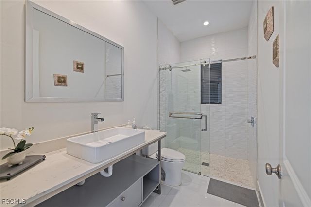 1817 SW 11th TER, Cape Coral, FL 33991