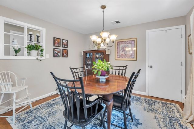 37 Pine Grove Cir, Uxbridge, MA 01569