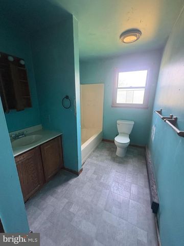 422 E 8TH ST, Birdsboro, PA 19508