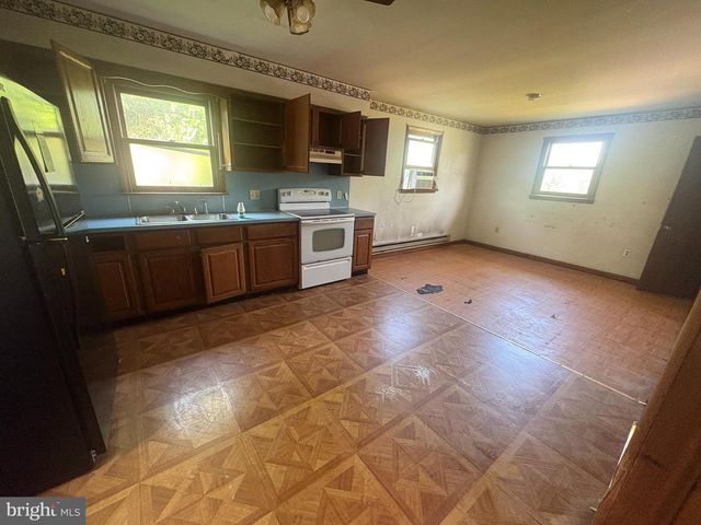 422 E 8TH ST, Birdsboro, PA 19508