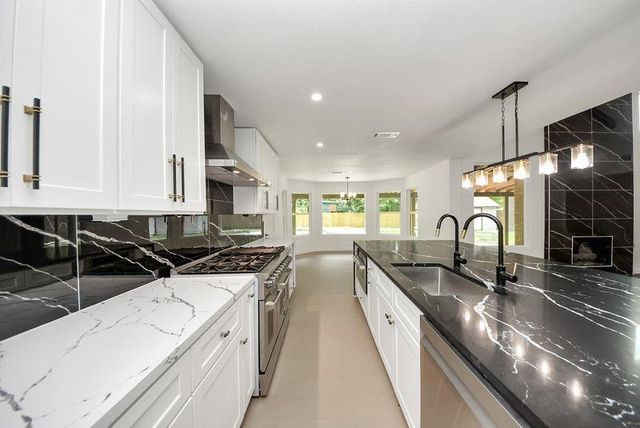 15206 Beacham Drive, Houston, TX 77070