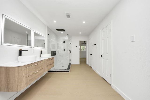15206 Beacham Drive, Houston, TX 77070