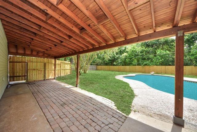 15206 Beacham Drive, Houston, TX 77070